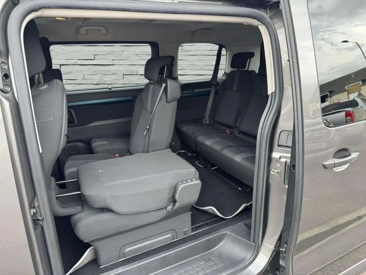 2018-peugeot-traveller-16-bluehdi-active-115ps-standardss-big-17