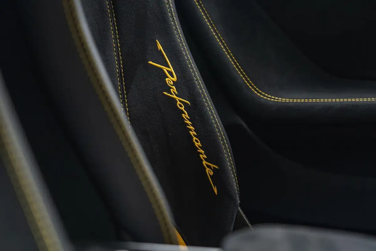 2018-lamborghini-huracan-52-performante-coupe-big-46