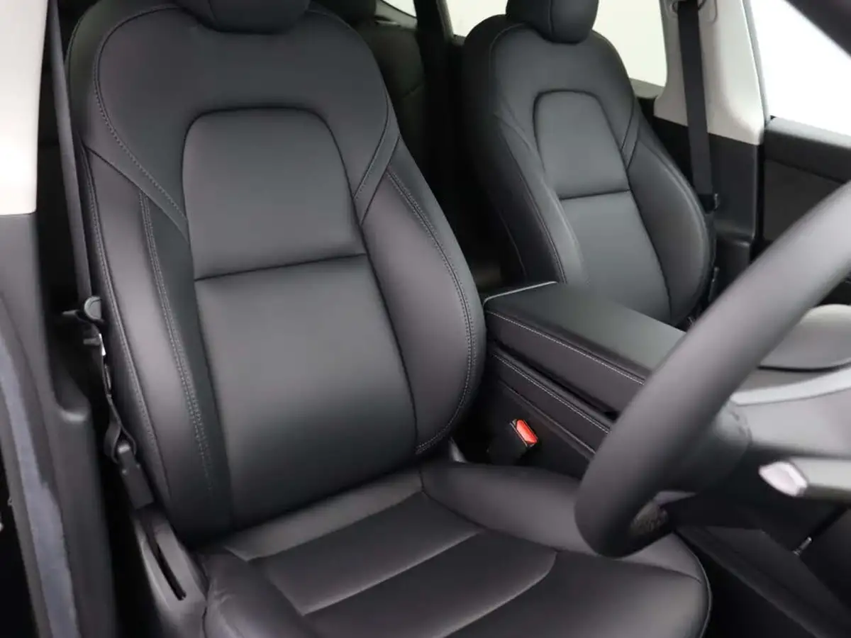 2022-tesla-model-y-e-rwd-big-8
