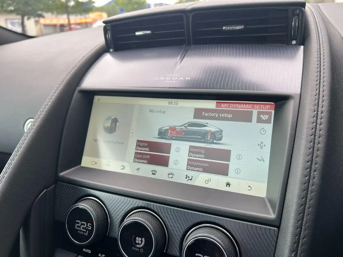 2021-jaguar-f-type-50-v8-sc-reims-edition-big-32