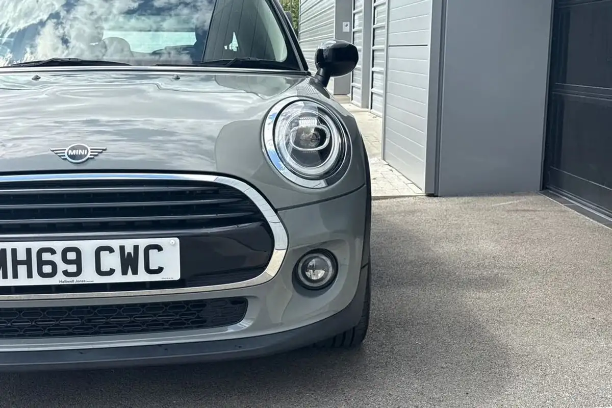 2020-mini-cooper-15-cooper-classic-hatchback-3d-auto-big-25