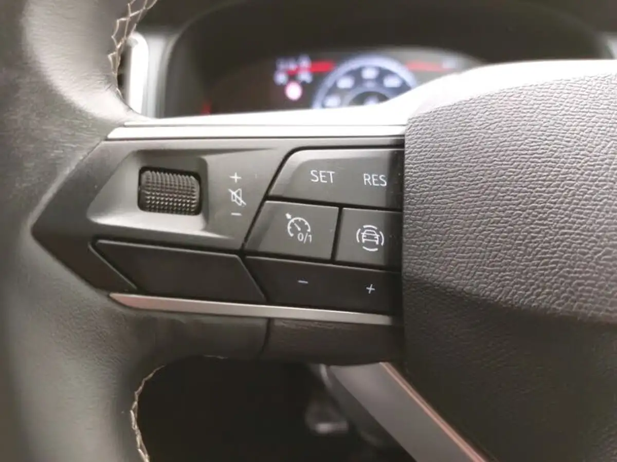 2024-seat-ateca-15-ecotsi-se-technology-dsg-big-17