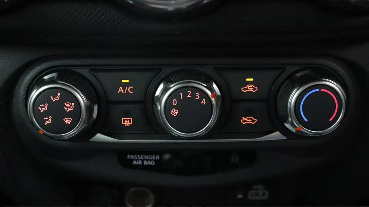 2022-nissan-juke-10-dig-t-acenta-big-12