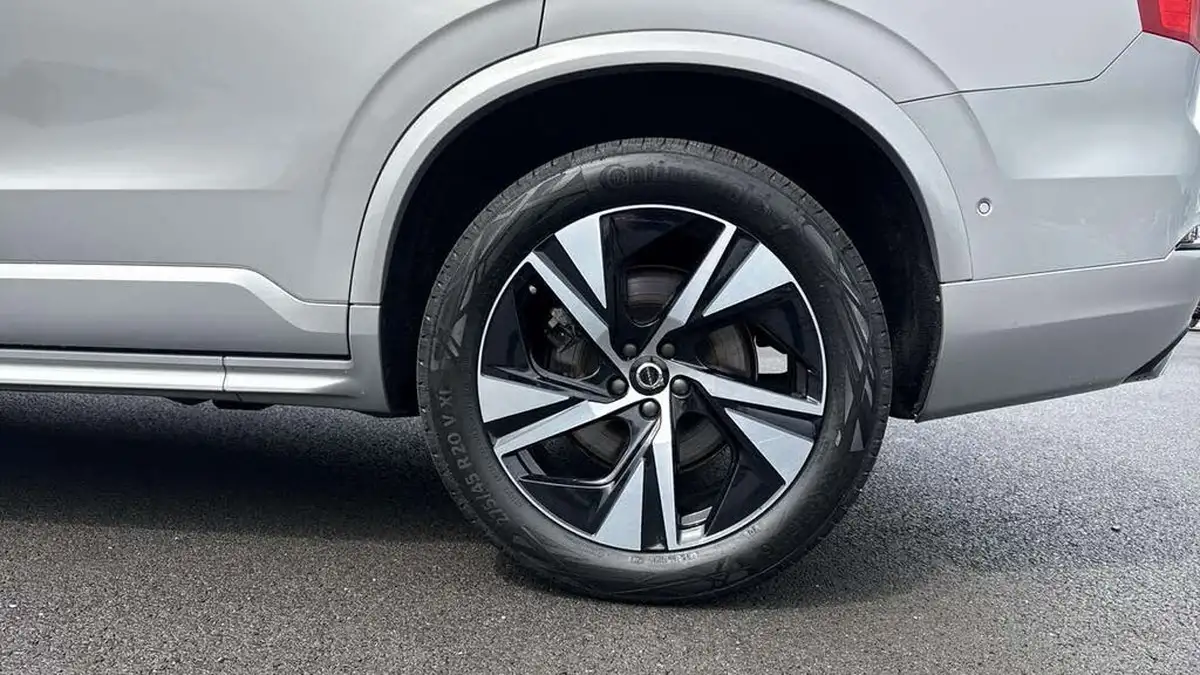 2024-volvo-xc90-20-t8-plus-big-8