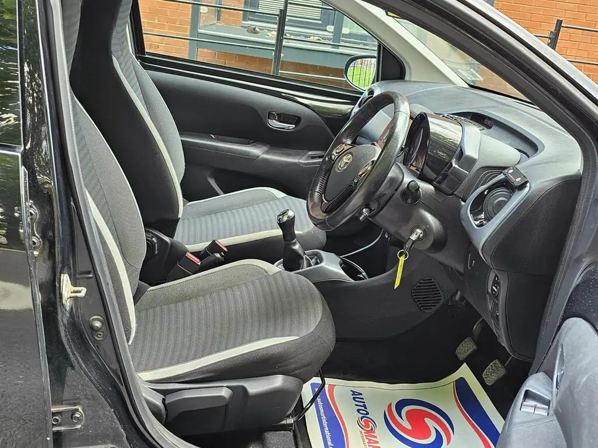 2018-toyota-aygo-10-vvt-i-x-play-71bhp-5d-big-20