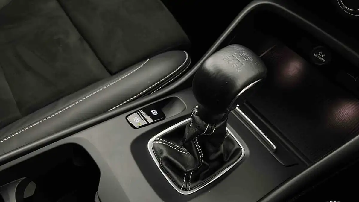 2021-volvo-xc40-15-t3-r-design-161bhp-big-19