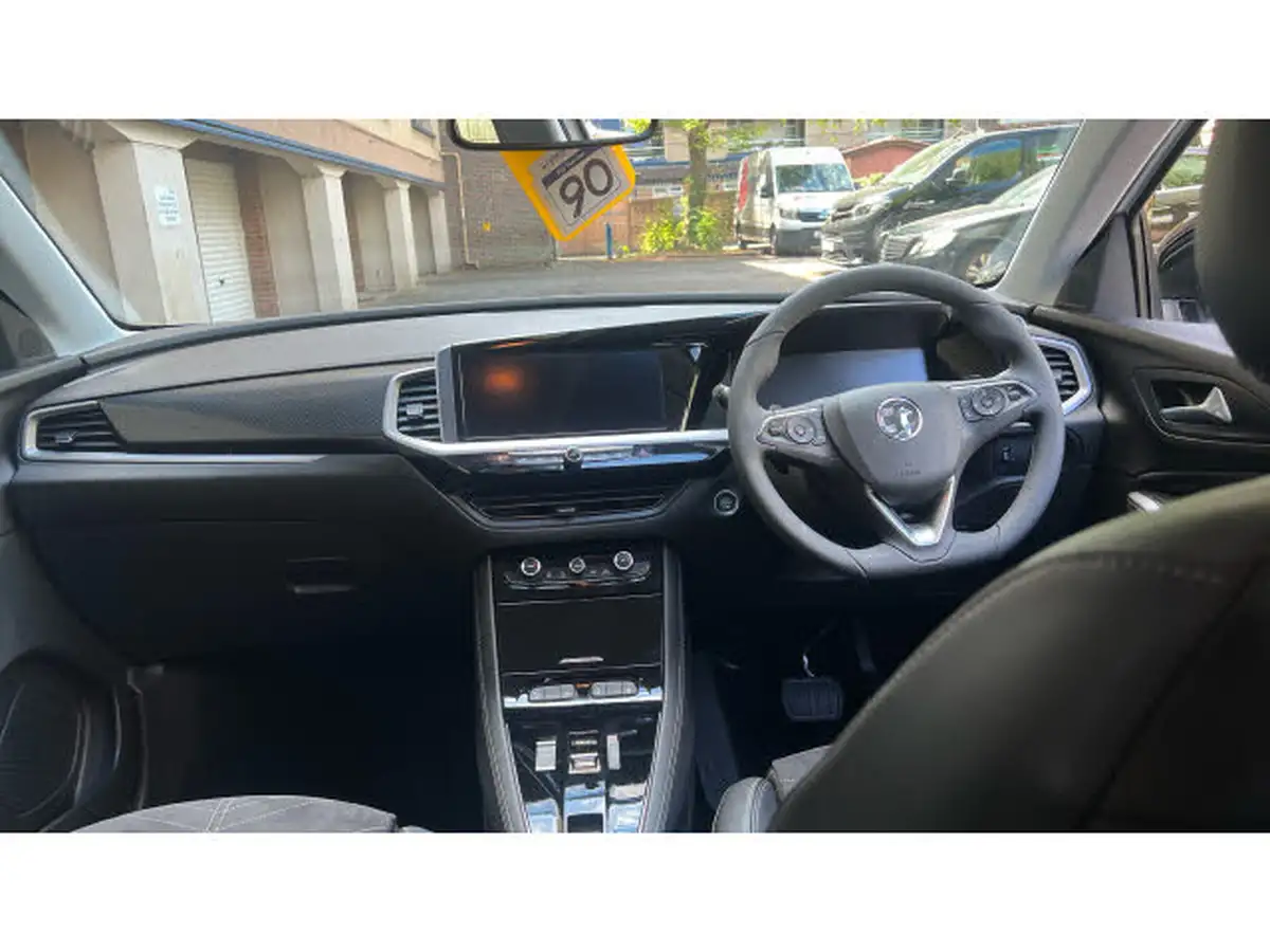 2024-vauxhall-grandland-12-ultimate-130ps-auto-big-9