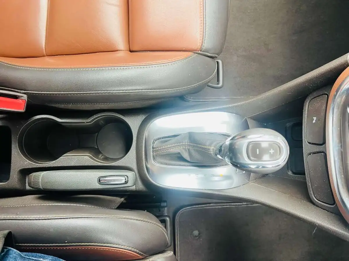 2014-vauxhall-mokka-14-se-auto-big-37
