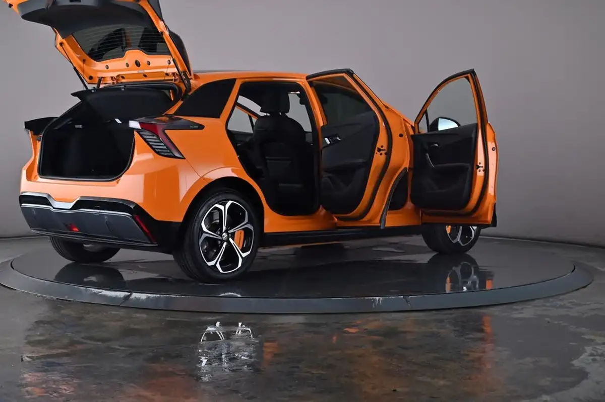 2024-mg-mg4-e-xpower-ev-big-63