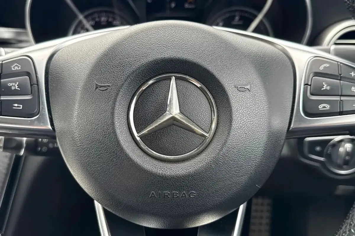 2017-mercedes-benz-c-class-21d-c250d-amg-line-premium-plusss-saloon-4d-9g-tronic-plus-big-37
