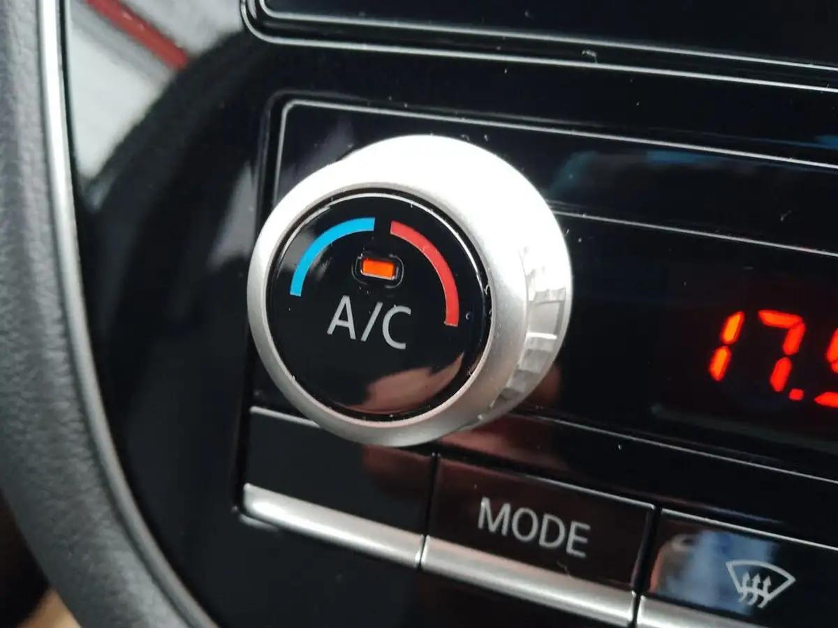 2019-mitsubishi-outlander-24-dynamic-phev-big-19