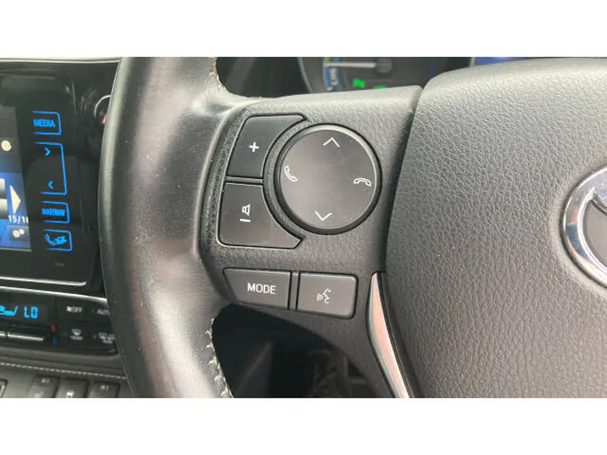 2018-toyota-auris-18-vvt-i-hsd-excel-hatchback-big-24