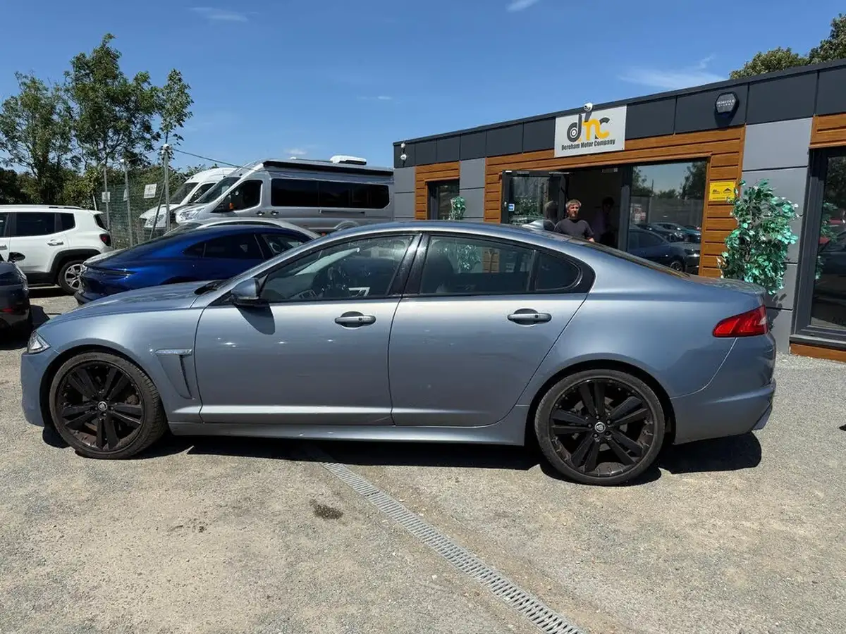2013-jaguar-xf-30td-s-premium-luxury-ss-saloon-4d-auto-big-4