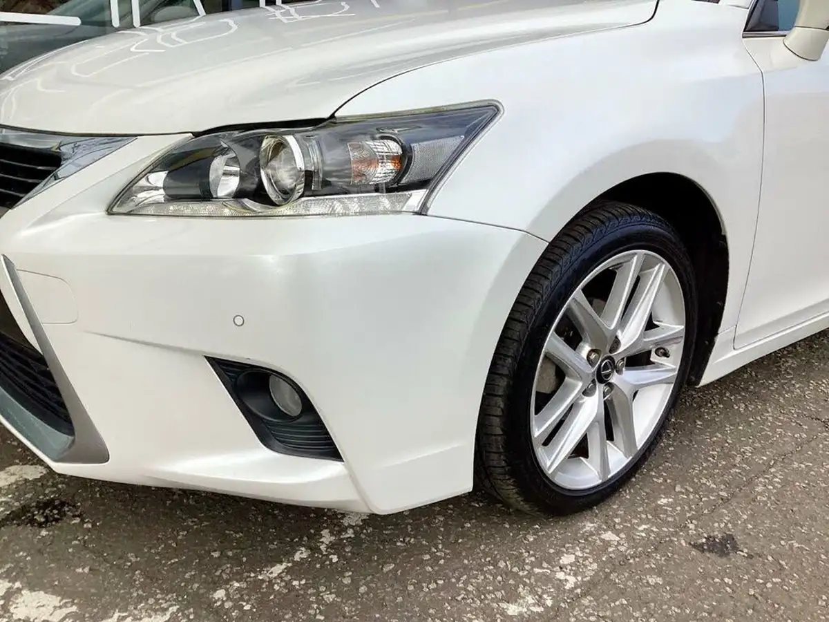 2015-lexus-ct-200h-18-advance-plus-big-6