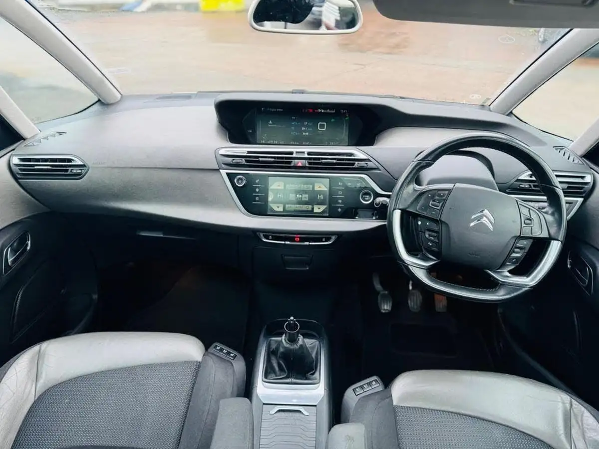 2014-citroen-grand-c4-picasso-16e-hdi-exclusive-big-13