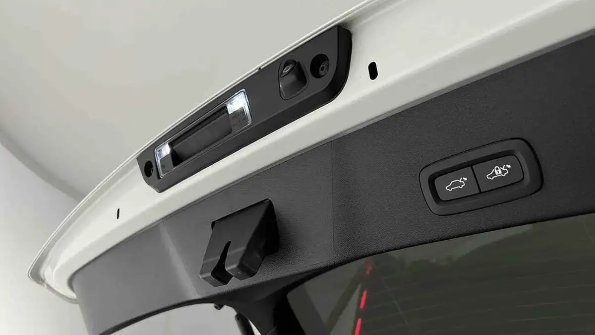 2022-volvo-c40-e-twin-recharge-pro-big-48