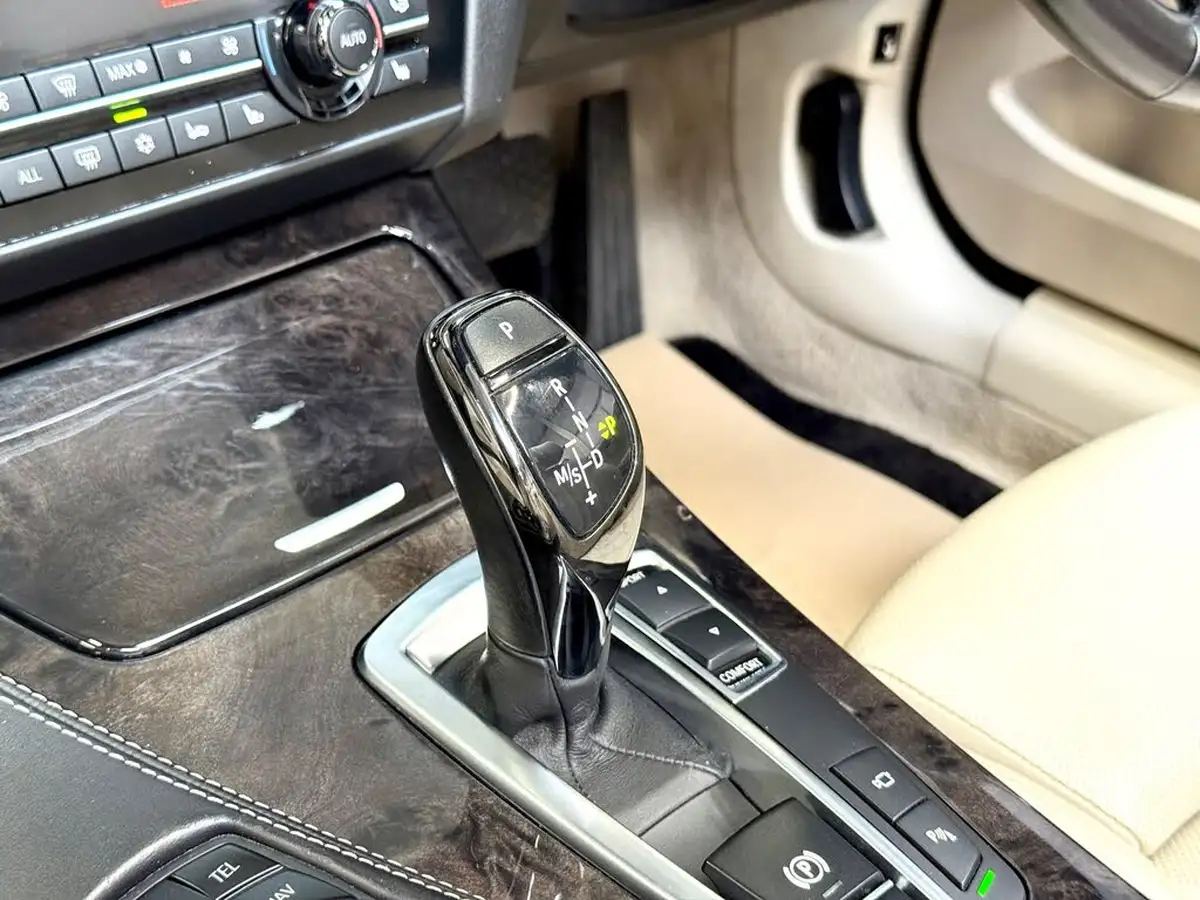 2012-bmw-6-series-44-650i-se-407bhp-convertible-2d-auto-big-18