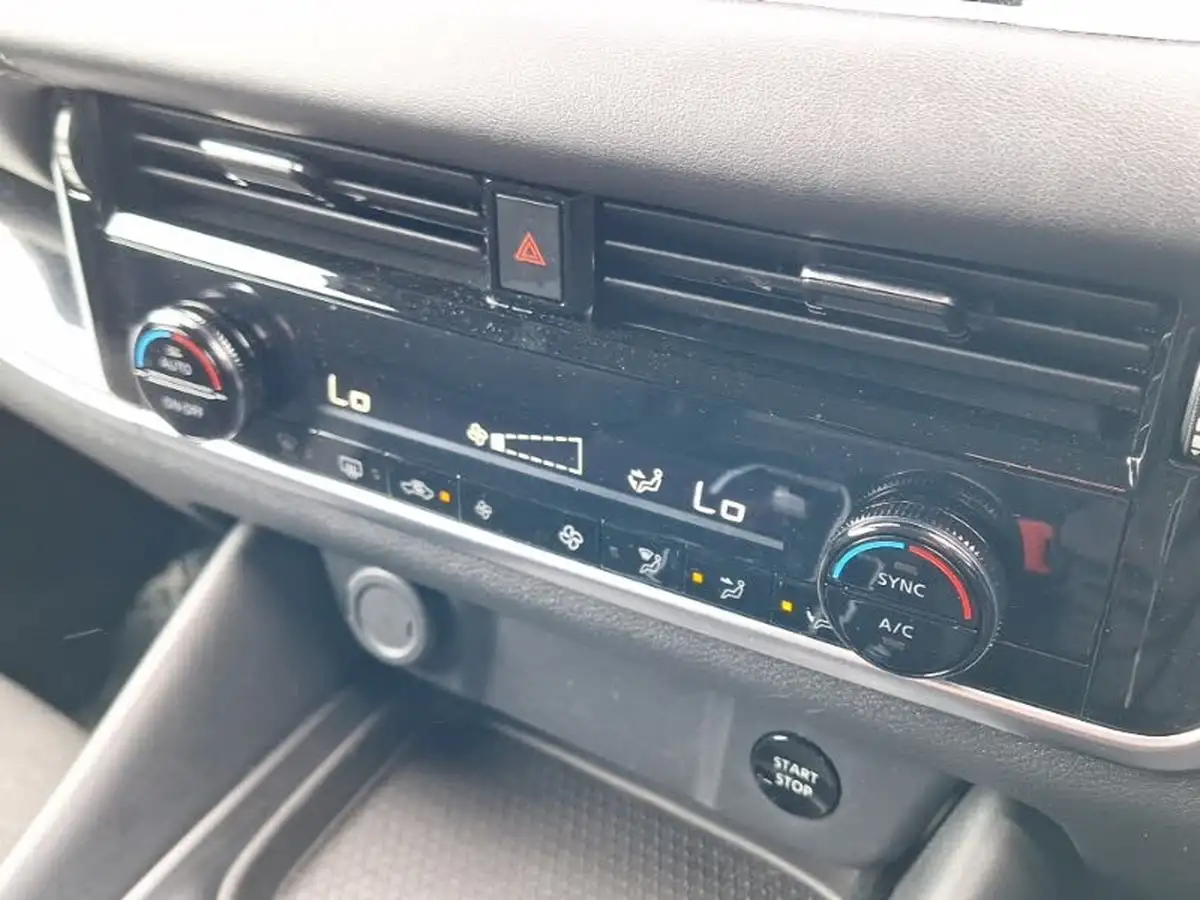 2024-nissan-qashqai-15-n-connecta-big-10