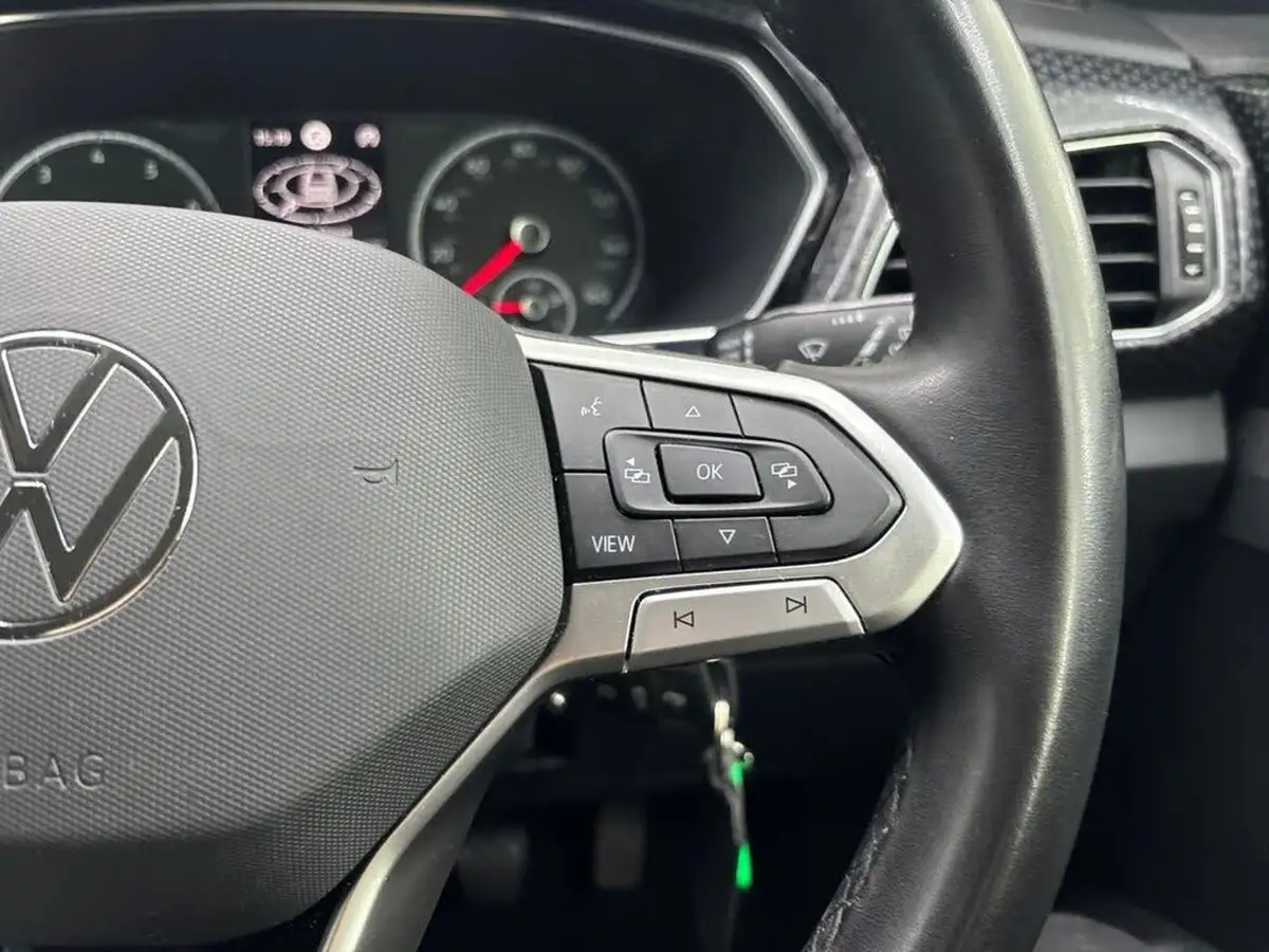 2022-volkswagen-t-cross-10-tsi-sel-big-20