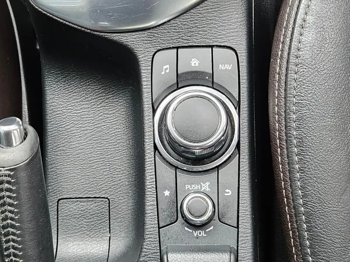 2019-mazda-mazda2-15-gt-sport-nav-115ps-big-13
