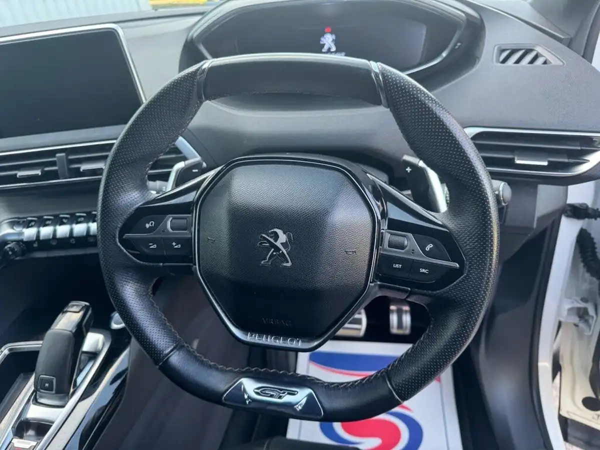 2017-peugeot-3008-suv-20-bluehdi-gt-big-24