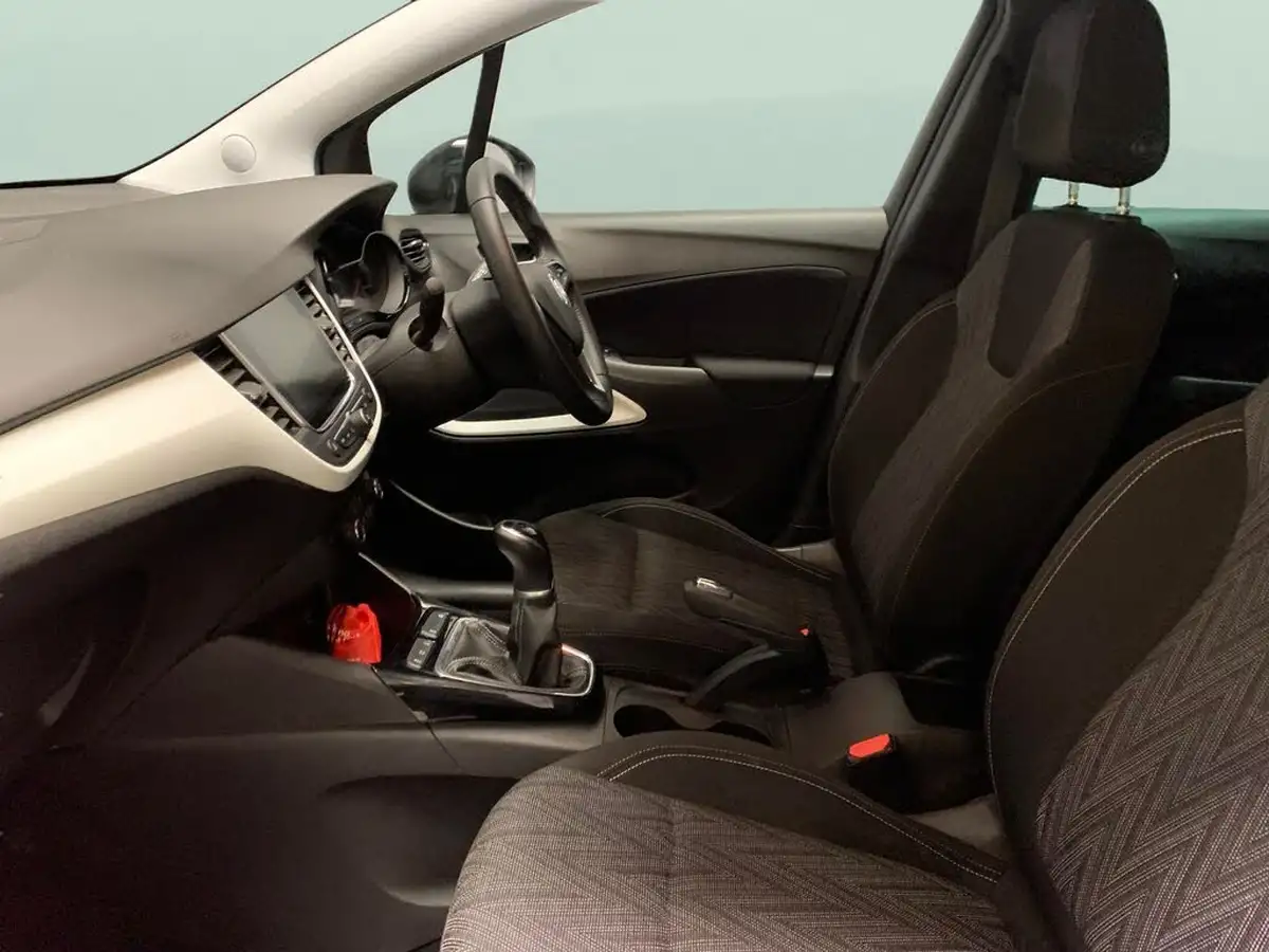 2020-vauxhall-crossland-x-12i-sri-nav-big-3