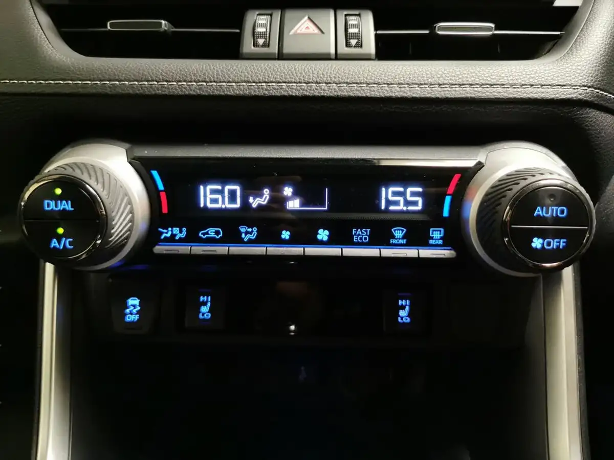 2021-toyota-rav4-25-vvt-i-black-edition-215bhp-big-21