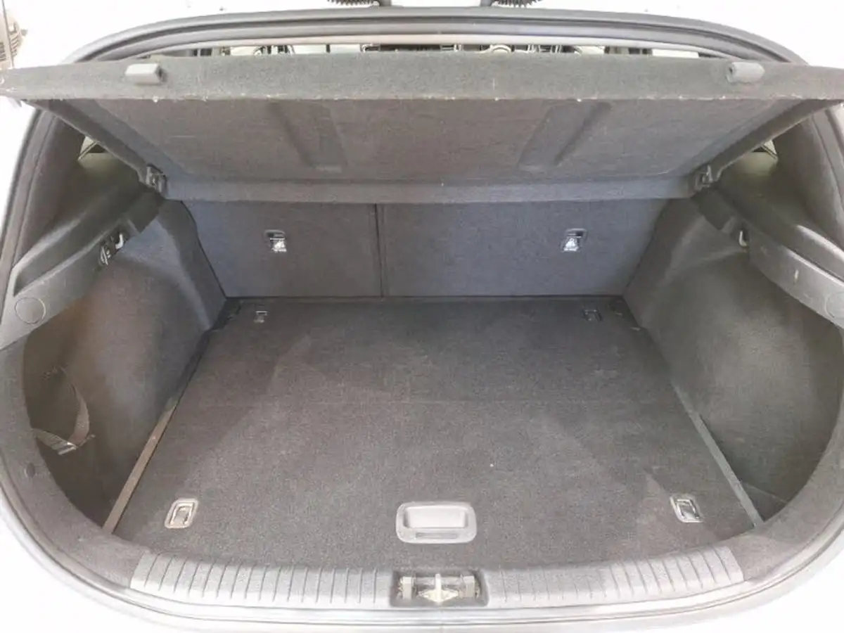 2022-kia-ceed-15-t-gdi-3-hatchback-big-7