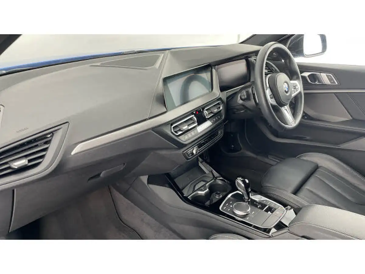 2022-bmw-1-series-20-m135i-xdrive-big-6