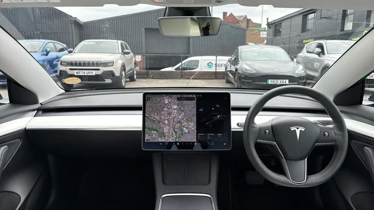 2021-tesla-model-3-e-long-range-4x4-big-10