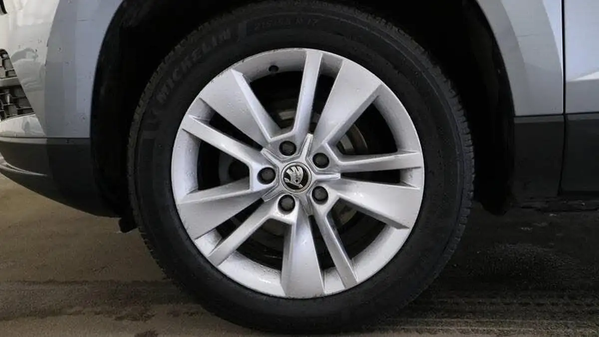 2021-skoda-karoq-10-tsi-se-technology-110ps-big-9