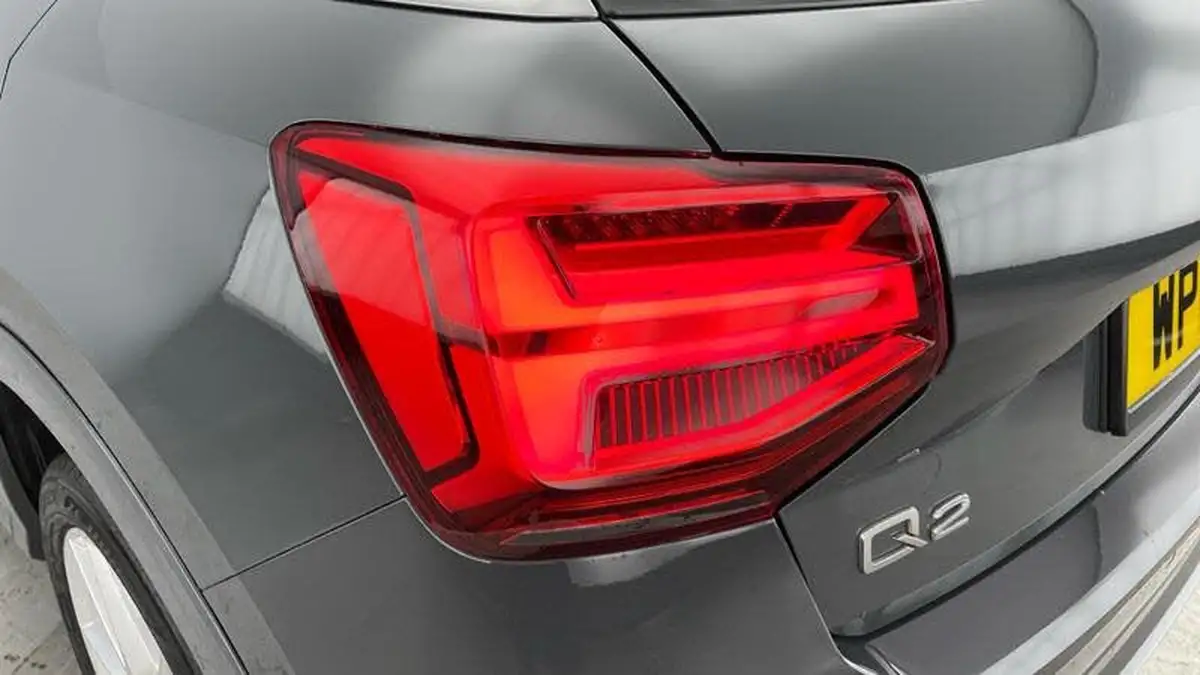 2019-audi-q2-16-30-tdi-s-line-big-28