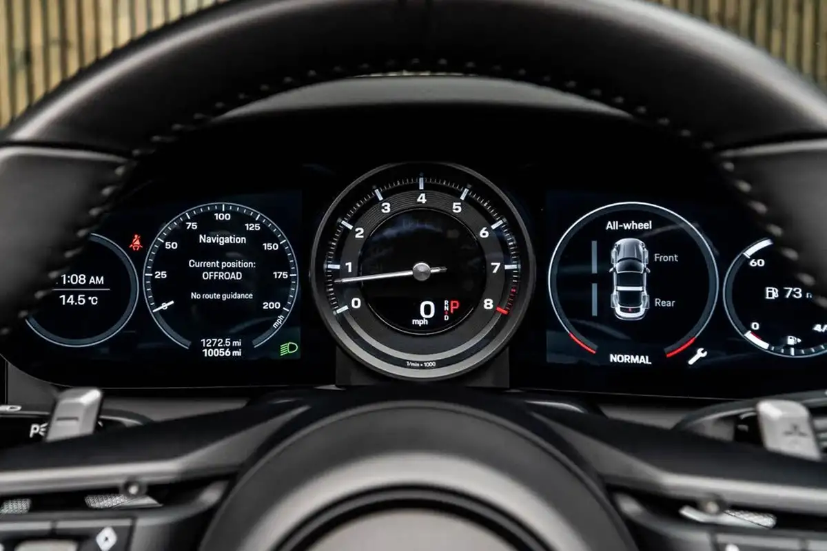2020-porsche-911-30-targa-4-big-37