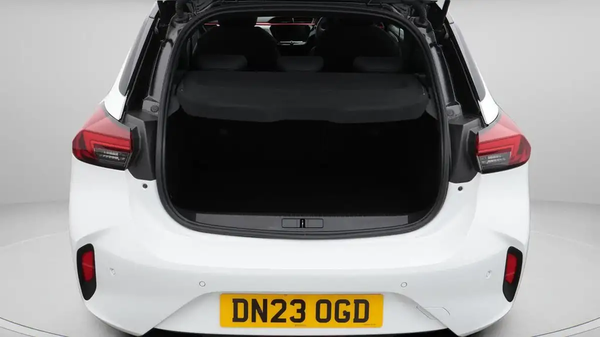 2023-vauxhall-corsa-12i-gs-big-17