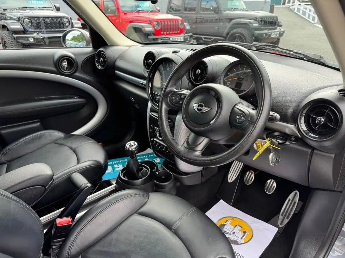 2016-mini-countryman-16-cooper-s-park-lane-edition-all4-big-11