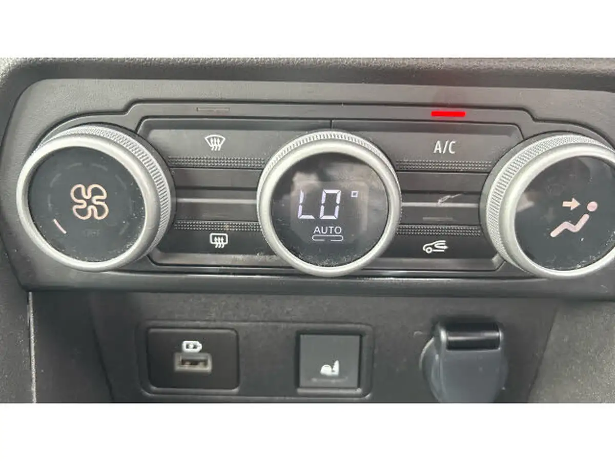 2024-dacia-sandero-stepway-10-tce-extreme-90bhp-big-26