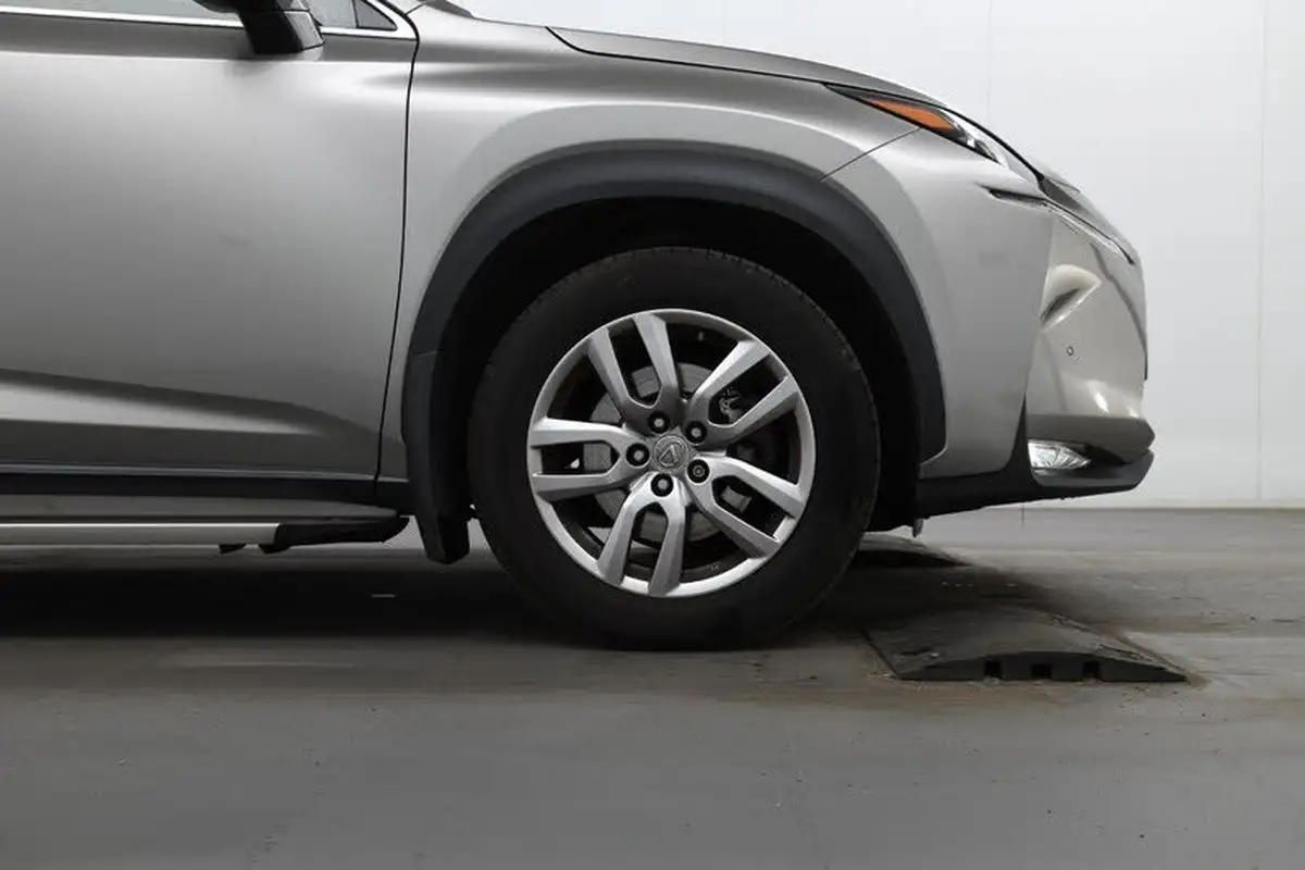 2017-lexus-nx-300h-25-luxury-big-16