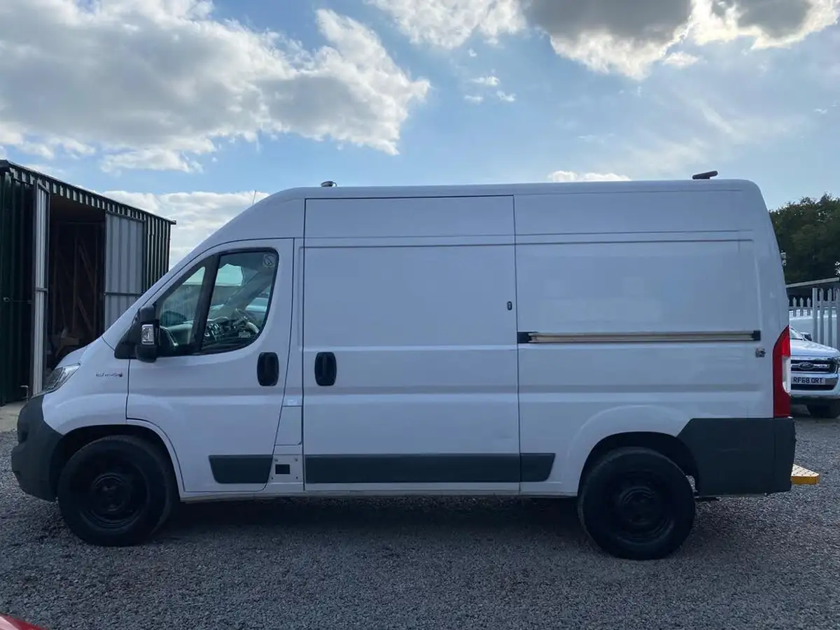 2017-fiat-ducato-20td-35-lh2-panel-big-20
