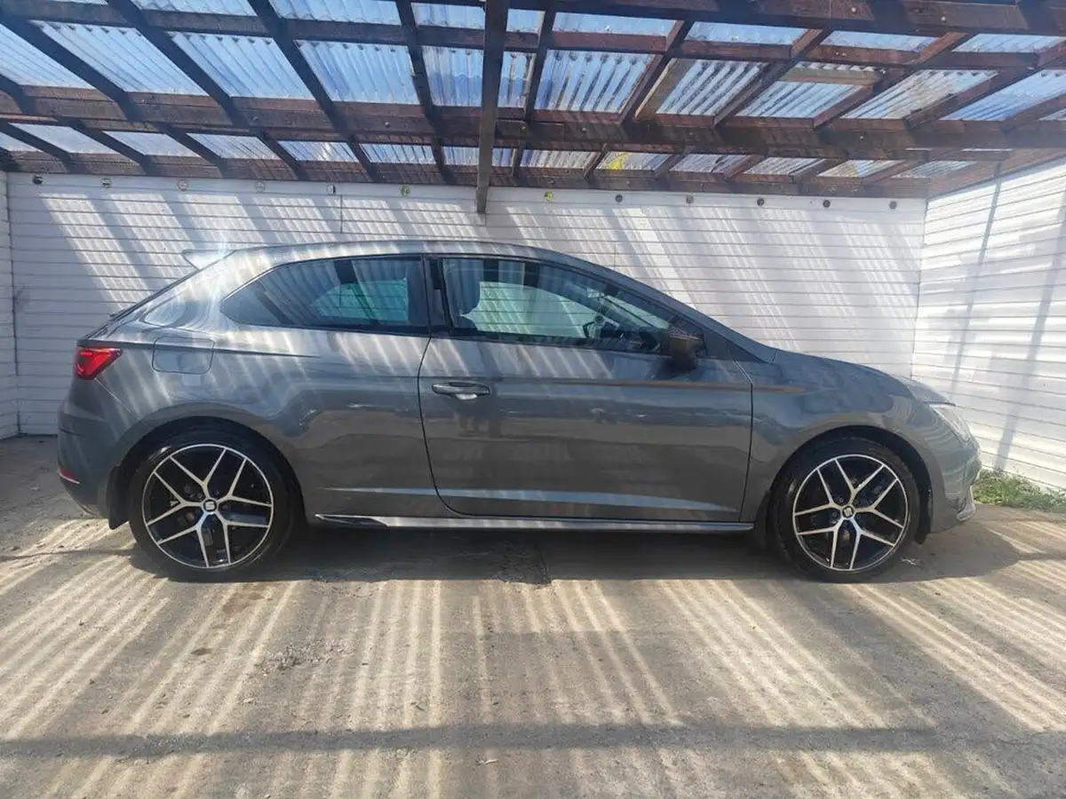 2017-seat-leon-14-tsi-fr-titanium-technology-big-1