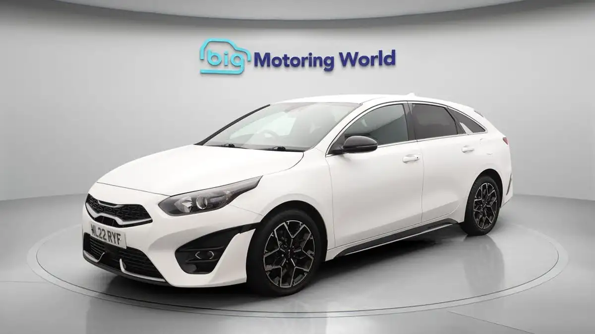 2022-kia-pro-ceed-15-t-gdi-gt-line-big-3
