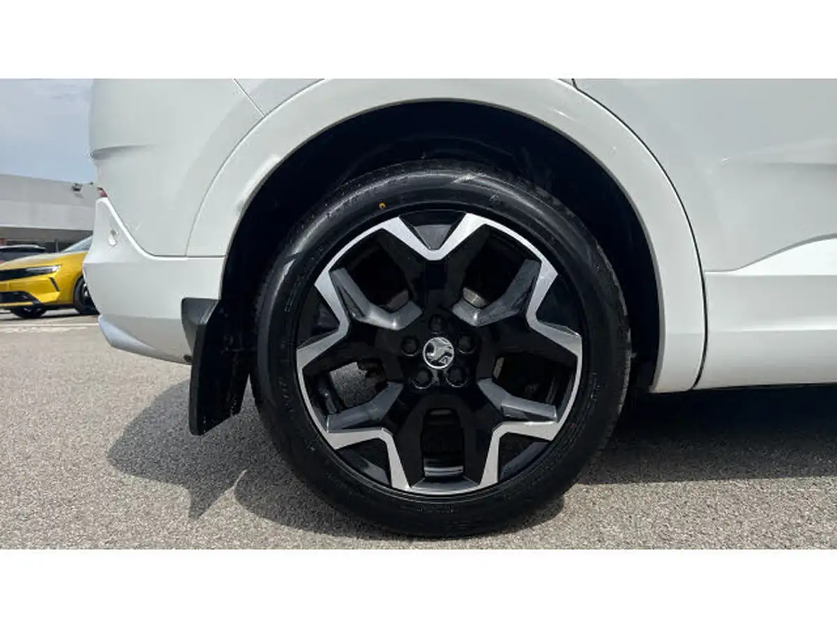 2022-vauxhall-grandland-12-elite-big-6