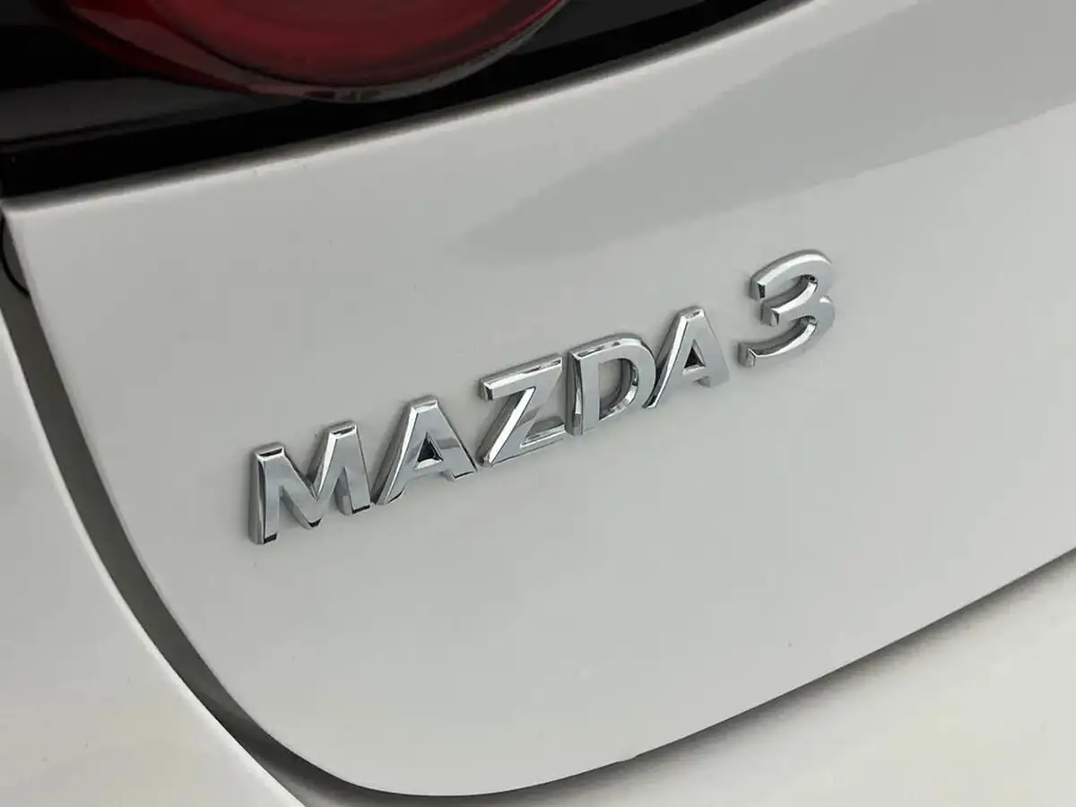 2024-mazda-mazda3-20-e-skyactiv-x-takumi-hatchback-5d-big-43