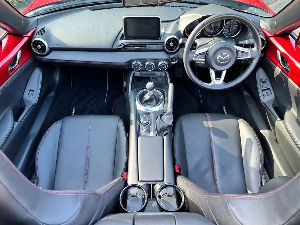 2015-mazda-mx-5-20-sport-nav-big-13