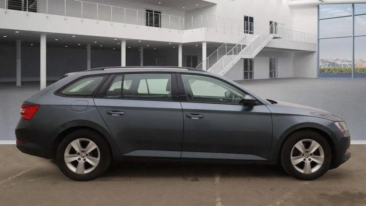 2019-skoda-superb-16tdi-s-ss-estate-big-7