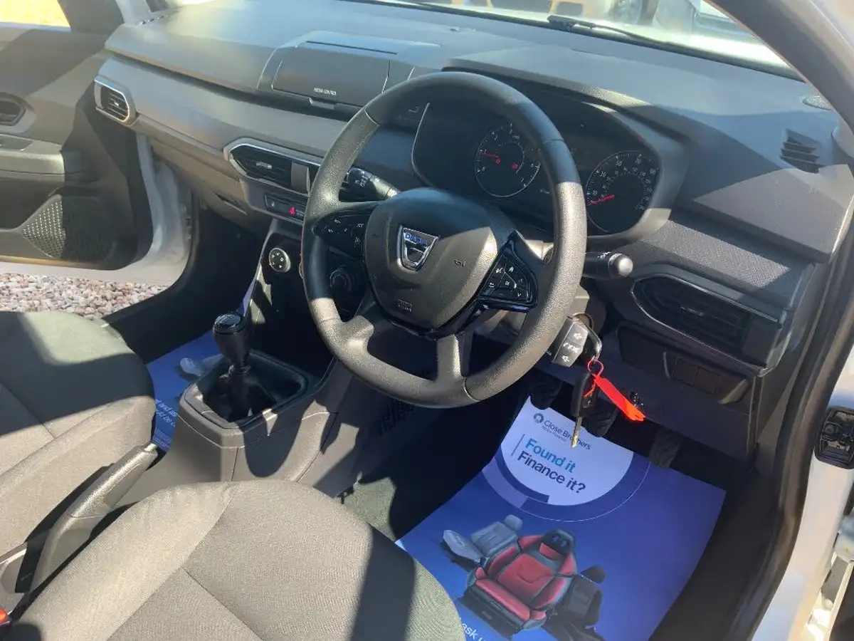 2021-dacia-sandero-10-tce-essential-90bhp-big-7