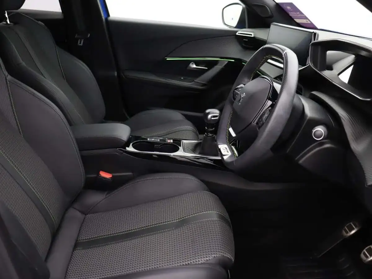 2022-peugeot-2008-suv-12-puretech-gt-big-20