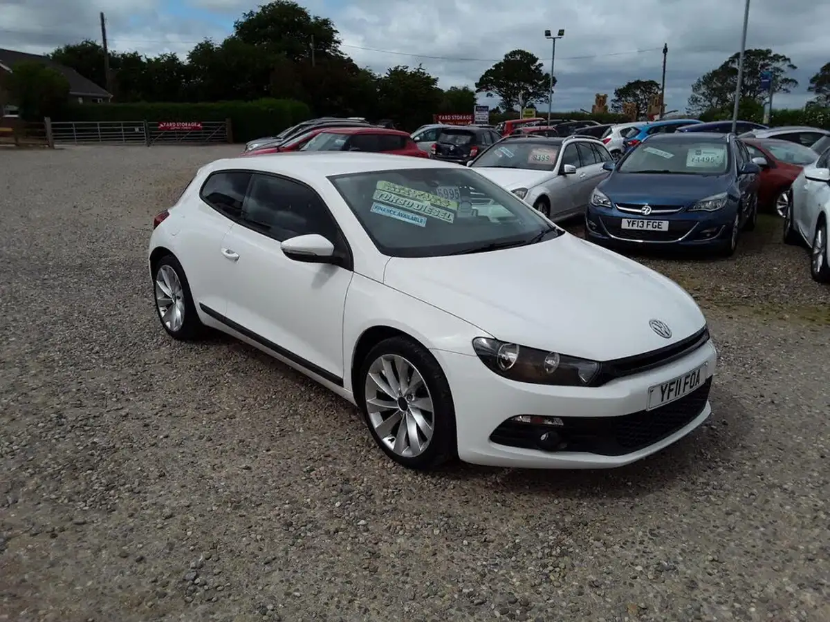 2011-volkswagen-scirocco-20td-gt-170ps-cr-dsg-big-0