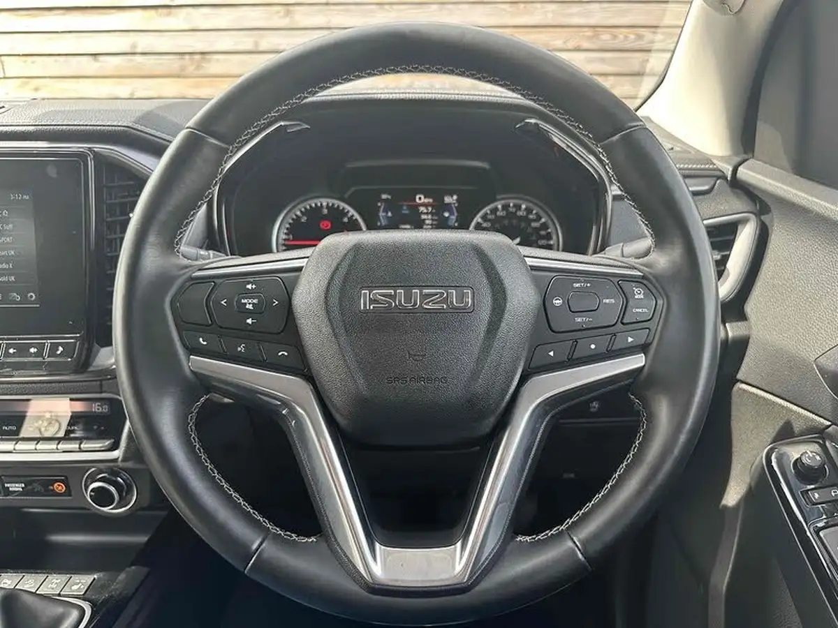 2023-isuzu-d-max-19td-dl40-big-29