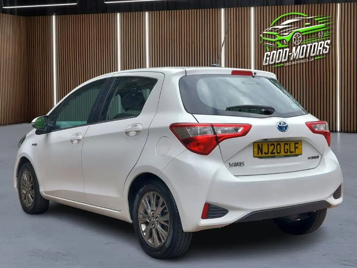 2020-toyota-yaris-15-vvt-i-icon-98bhp-hybrid-1497cc-e-cvt-big-16