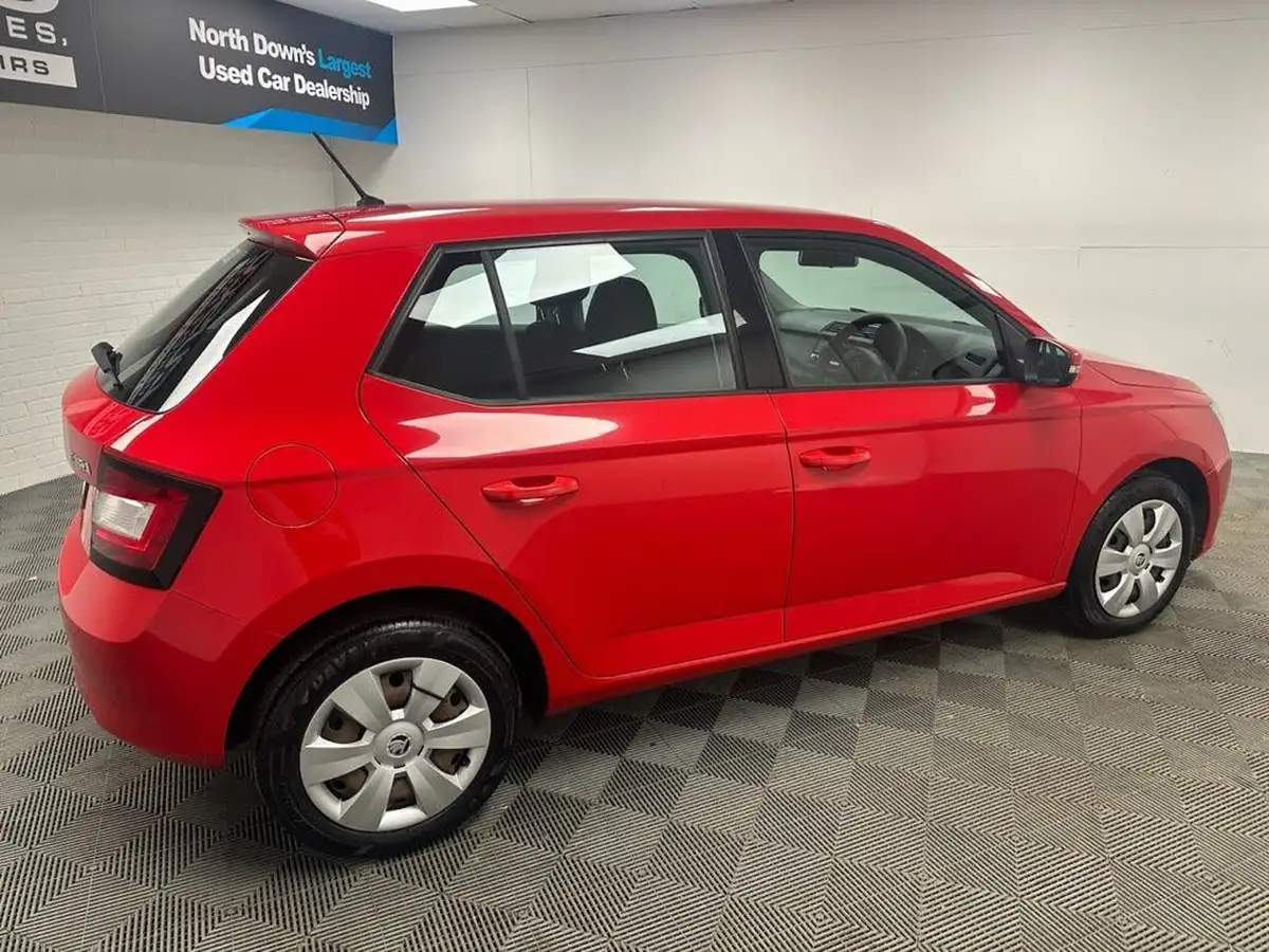 2017-skoda-fabia-10-mpi-s-hatchback-big-8